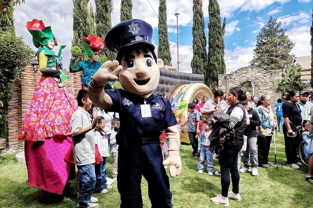 Policía Nico lleva mensaje de inclusión a niñas y niños de Cuauhtelulpan